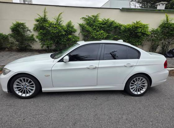 BMW 320i 2.0 16V GASOLINA 4P AUTOMÁTICO BMW 320i 2.0 16V GASOLINA 4P AUTOMÁTICO